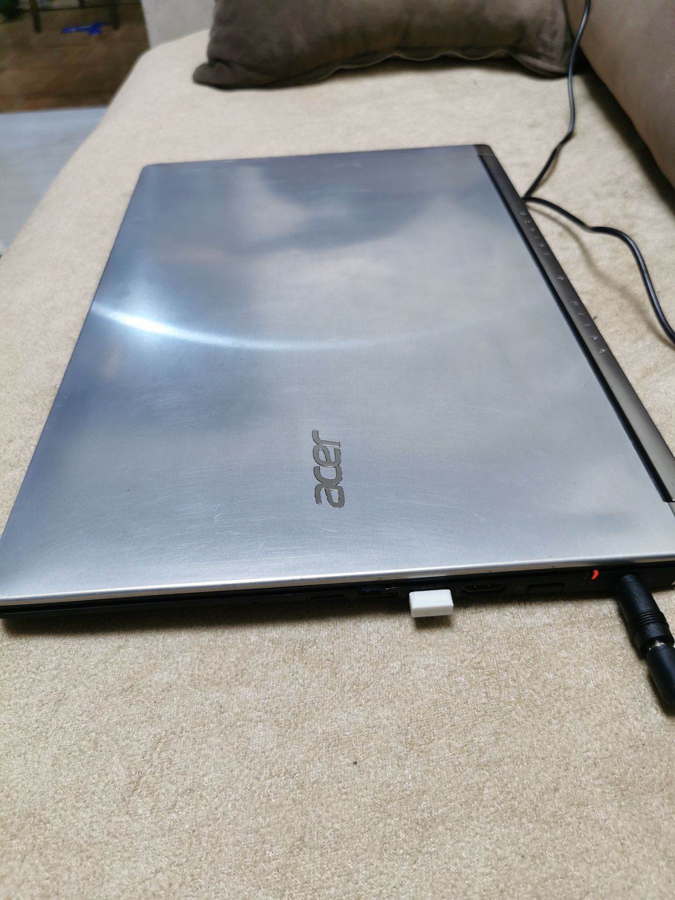 Acer Nitro V15 геймърски