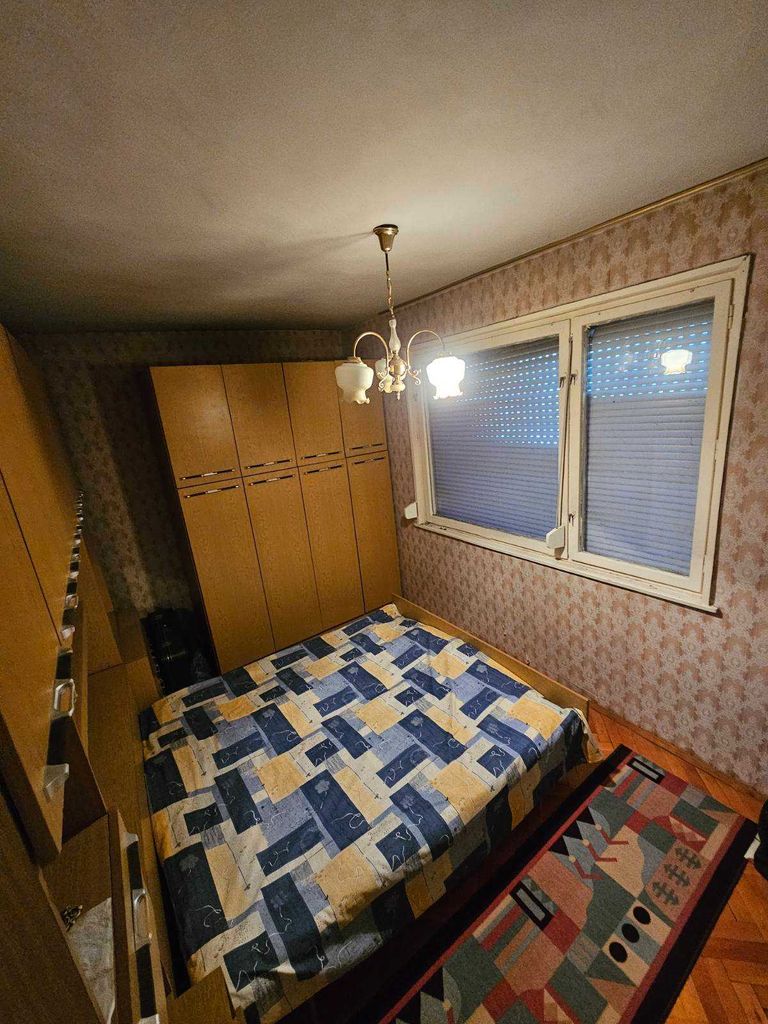 Дава се под наем Двустаен апартамент в Кърджали, Център - 65 кв.м за 188.7 € - Снимка #3