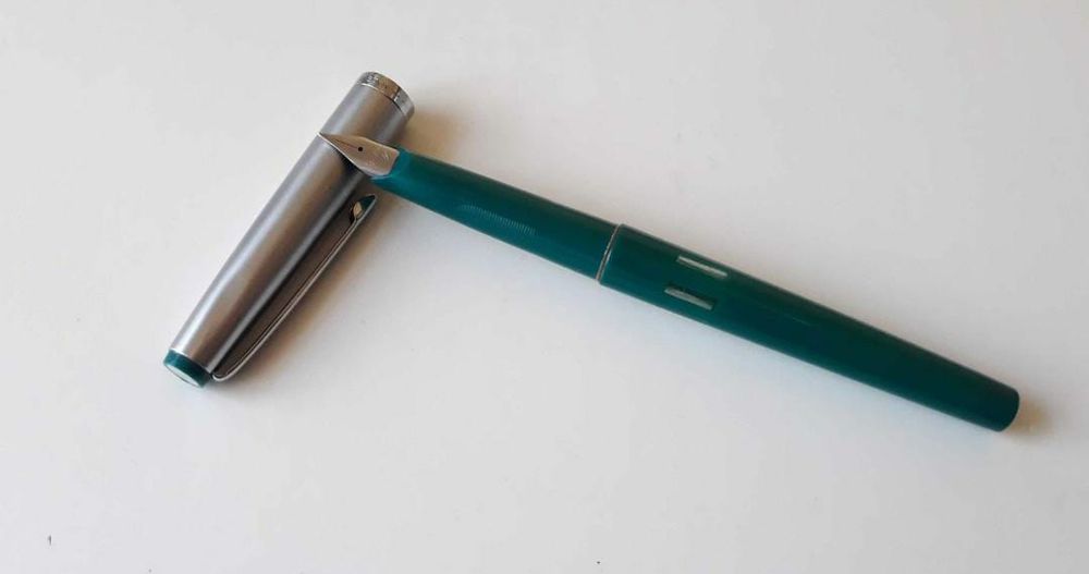 Vechi Stilou Geha 707 verde , Germania