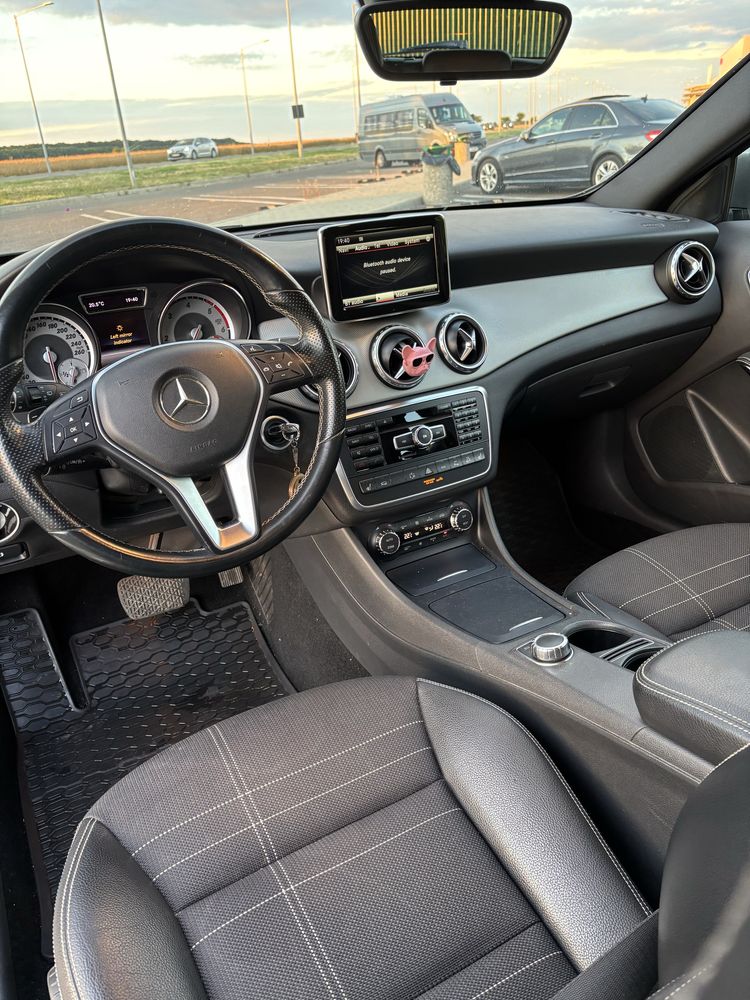 Mercedes Benz GLA 220 4Matic
