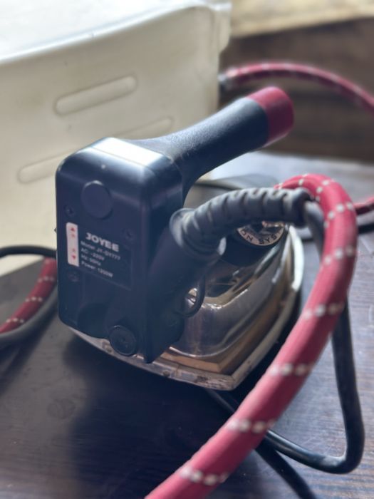 Промышленный утюг