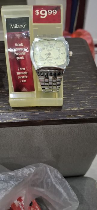 Продам мужские часы.