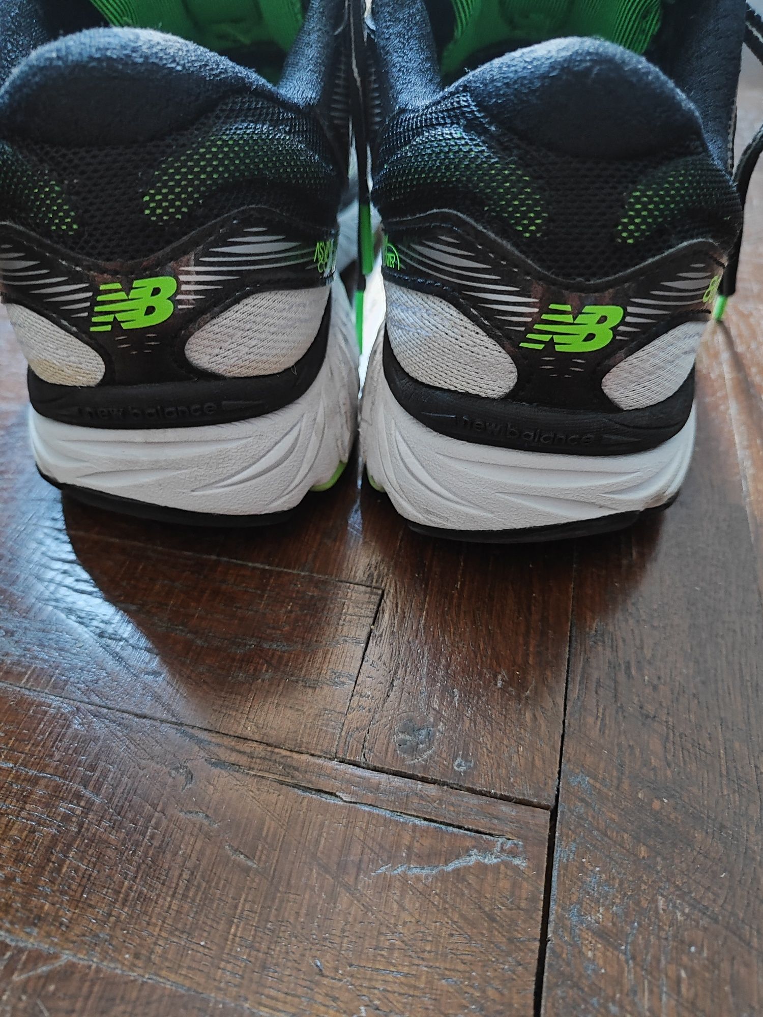 New balance маратонки