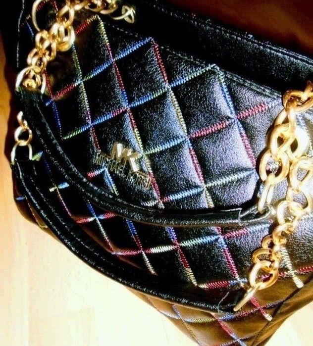 Geanta damă Michael Kors,accesorii metalice aurii, saculet inclus