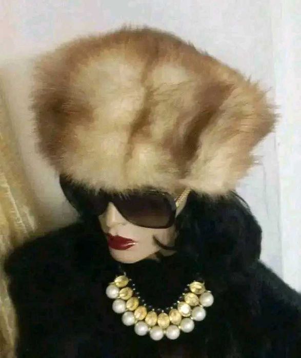 Căciulă din blană naturală de vulpe