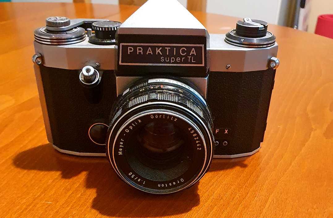 Аналогова фотокамера PRAKTICA super TL