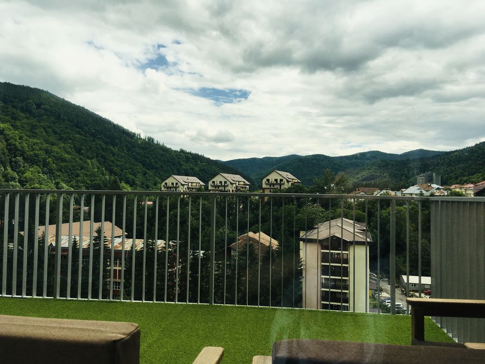 De Vânzare – Apartament Penthouse cu Priveliște Superbă spre Munte!