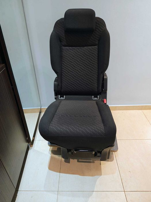 Спътническа седалка за Тойота Версо
