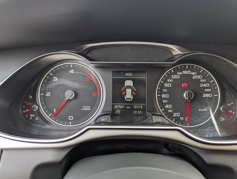 Vand AUDI A4 2014