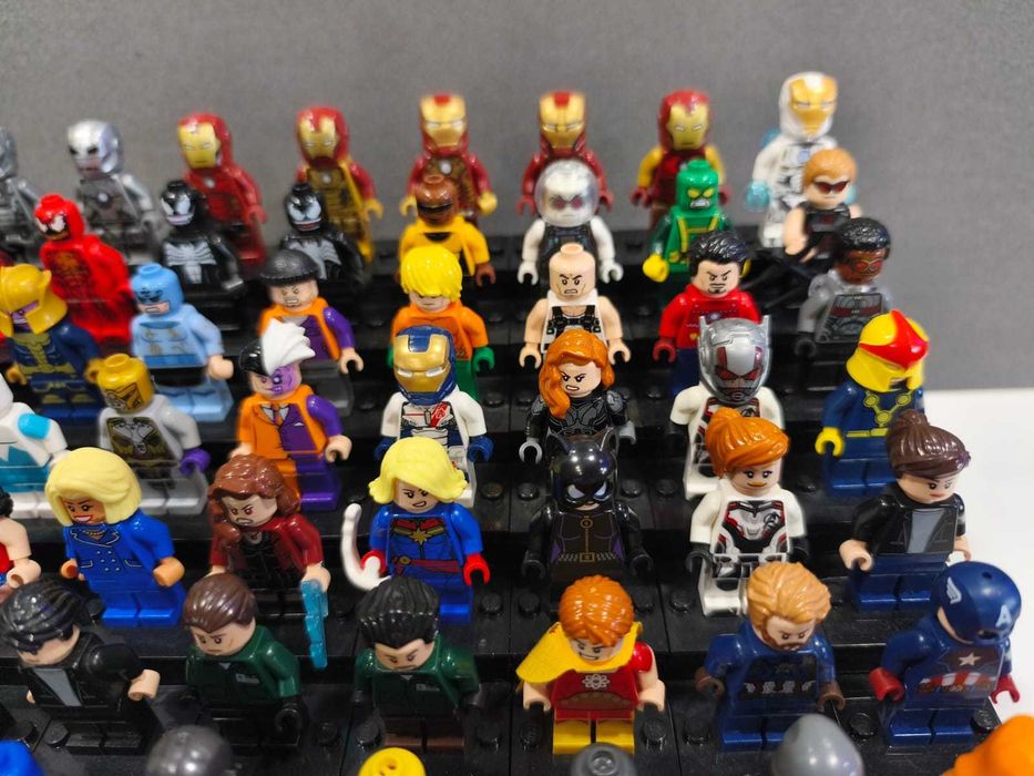 LEGO мини фигурки