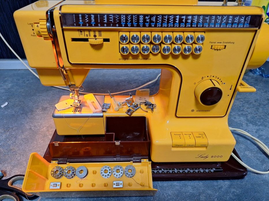 Masina de cusut pfaff