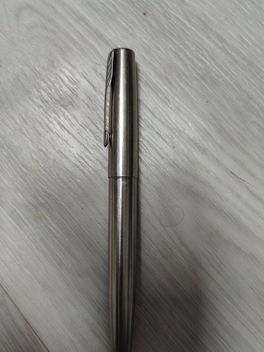 2 stilouri Parker 2 pixuri Waterman