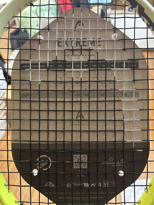 Racheta tenis head extreme MP nou,  sigilata.