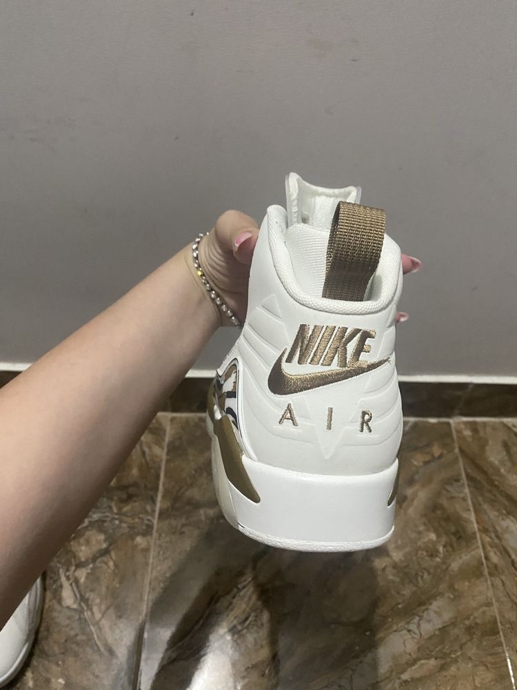 adidasi jordan MVP