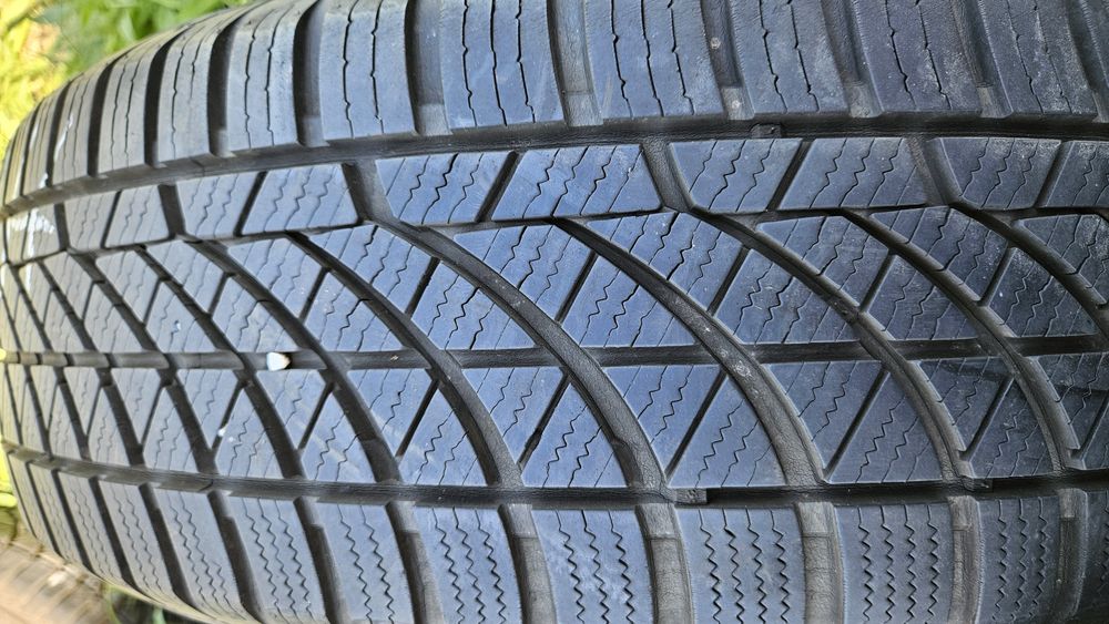 2бр гуми 215 65 17 ханкок