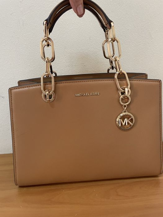 Michael Kors кафява кожена чанта камел