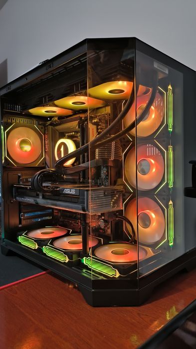 PC Gaming Ryzen 7 9800X3D/RX9070XT/32GB RAM/4TB SSD/850W PSU/Acvariu