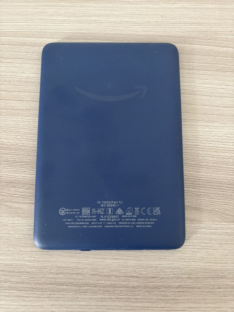 Продам читалку Kindle 11
