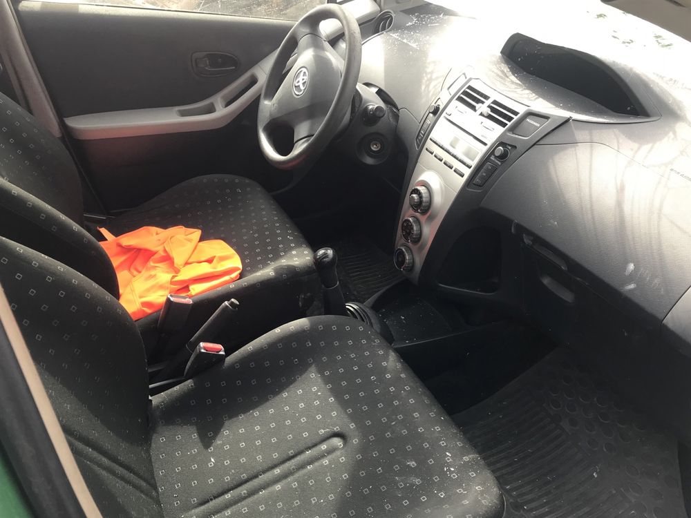 Toyota Yaris 1.0i 2008г на части