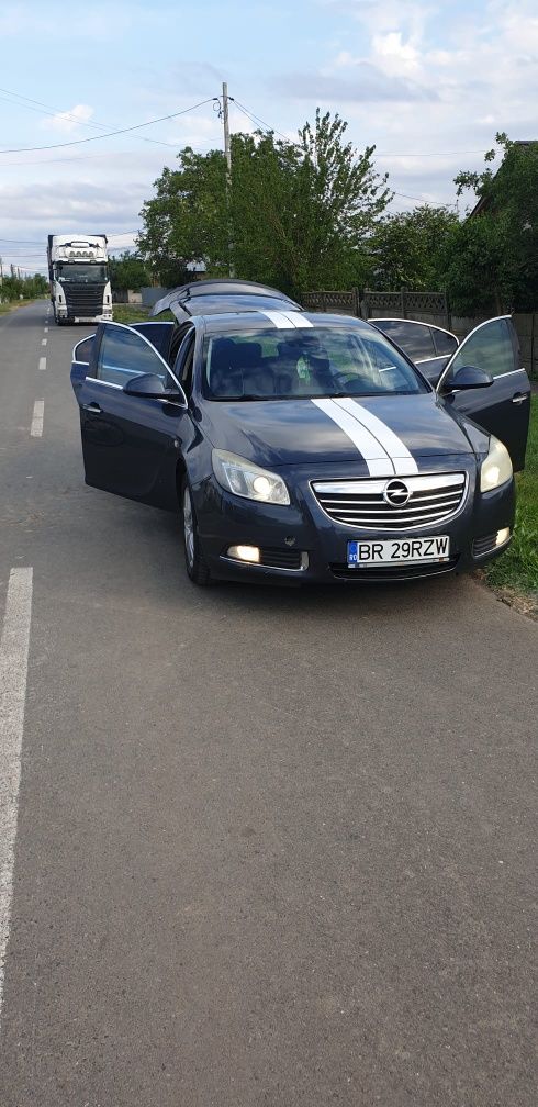 Dezmembrez opel insignia 2.0 cdti