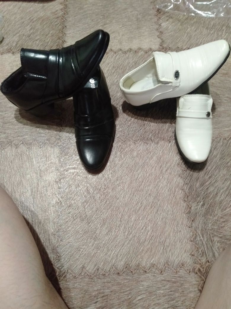 Туфли белые и черные
