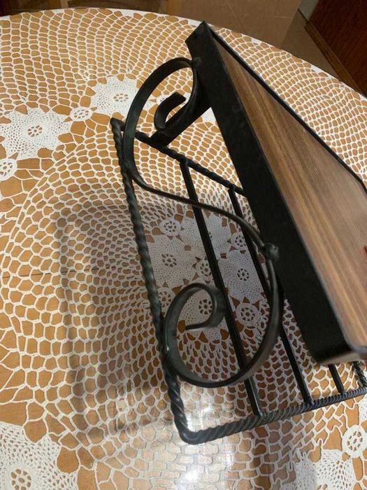 Стенна етажерка от ковано желязо* Стабилна* Атрактивен дизайн