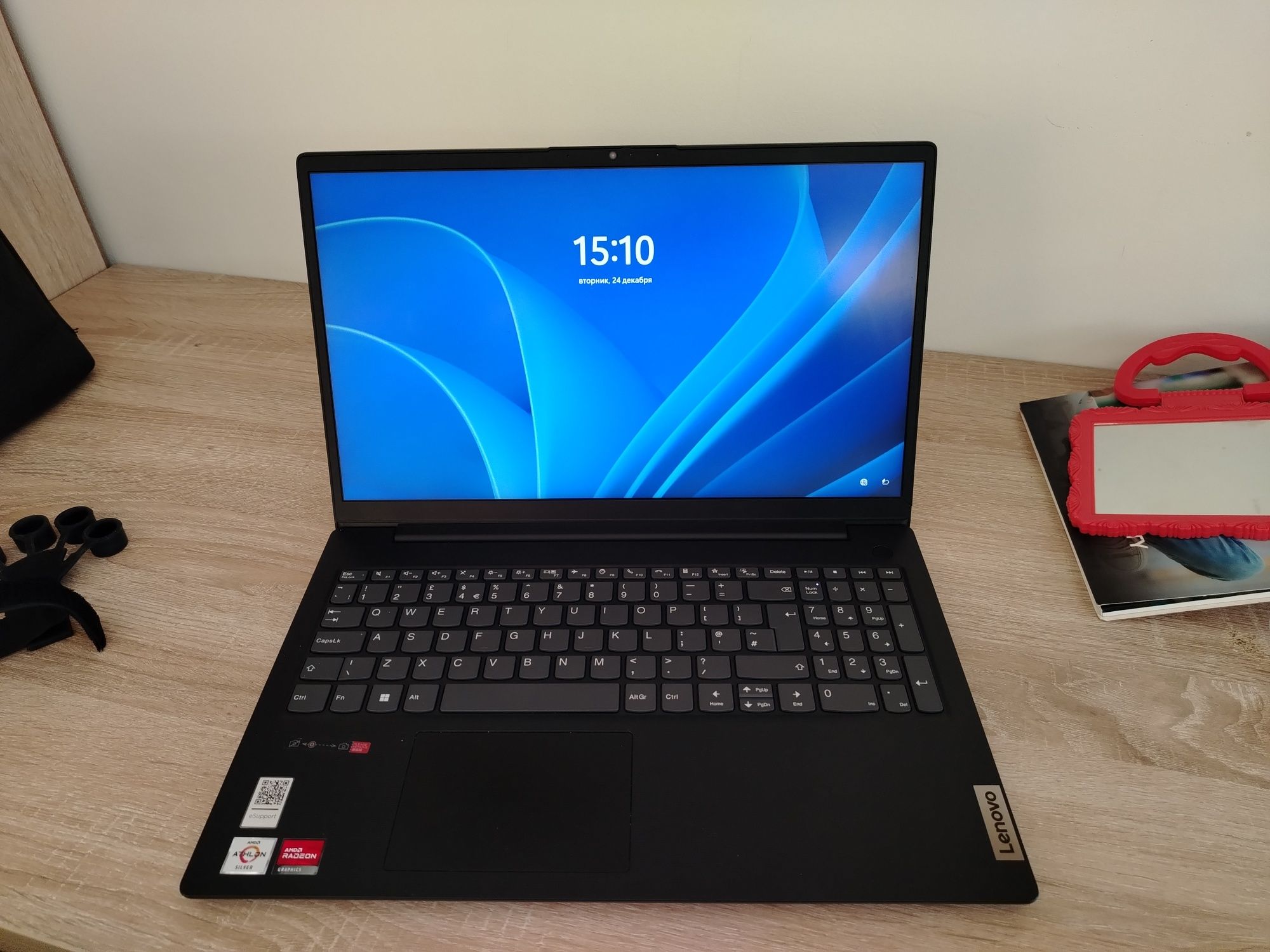 Lenovo V15 aybi yuq