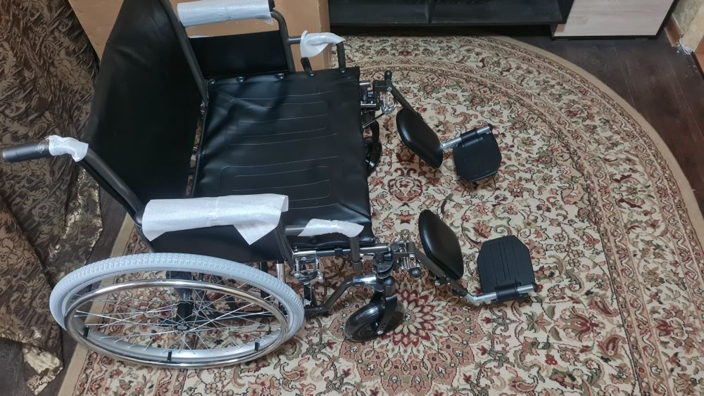 Продам инвалидную коляску