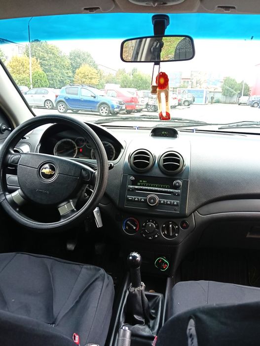 Vând sau schimb Chevrolet aveo