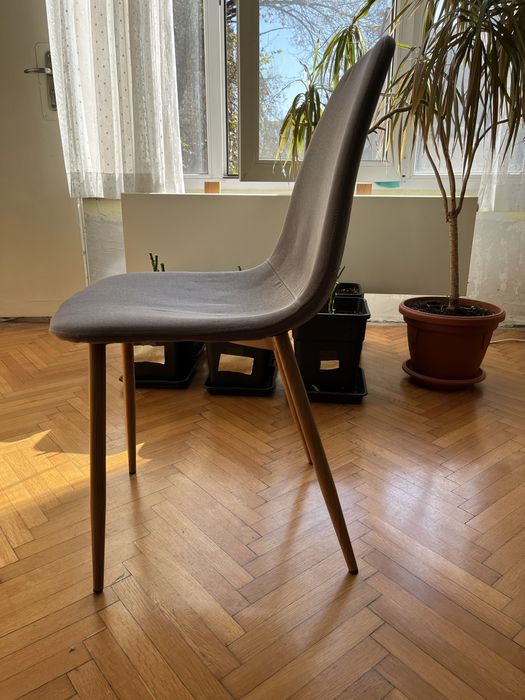 Трапезен стол скандинавски стил