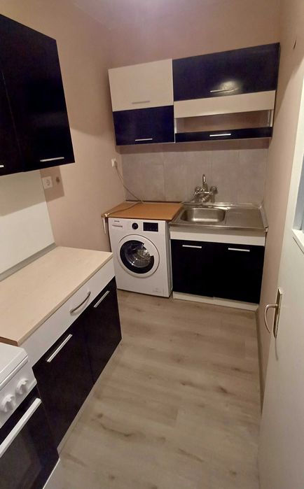 Продава се Двустаен апартамент в Бургас, Славейков - 42 кв.м за 2215 €/кв.м - Снимка #3