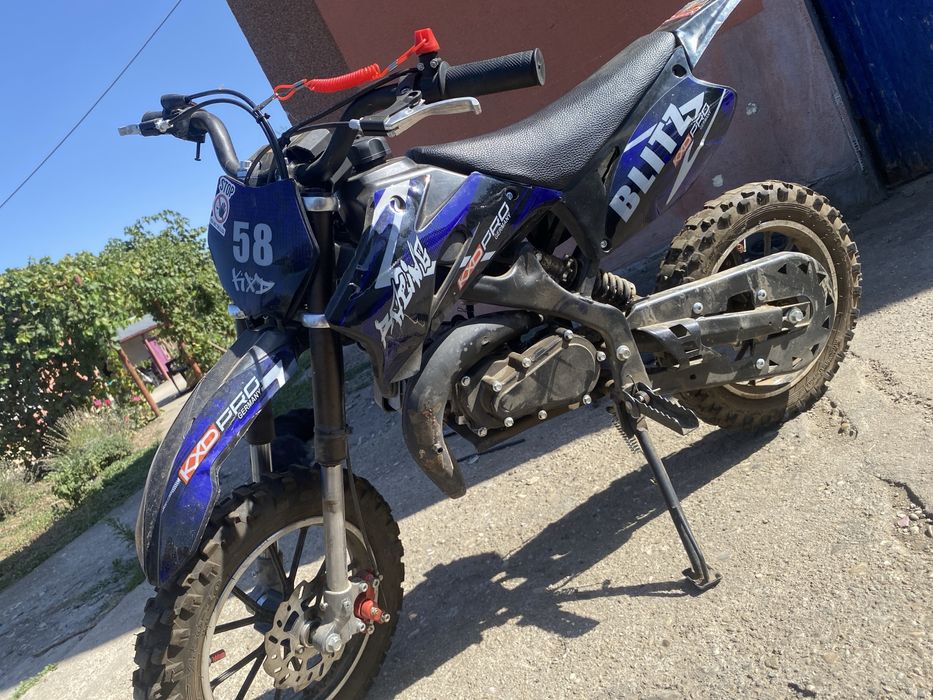 Cross. Kxd 49cc pentru copii sub 10 ani