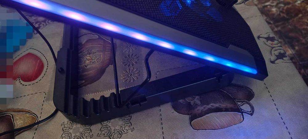 TopMate C11 Suport Laptop cu Răcire RGB – 6 Ventilatoare