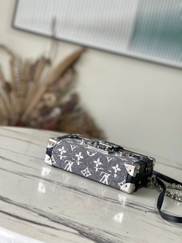 Louis Vuitton clutch LV дамски клъч чанта