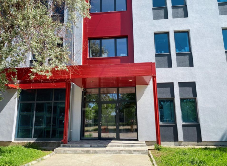 spatii birouri-centru training-servicii etc