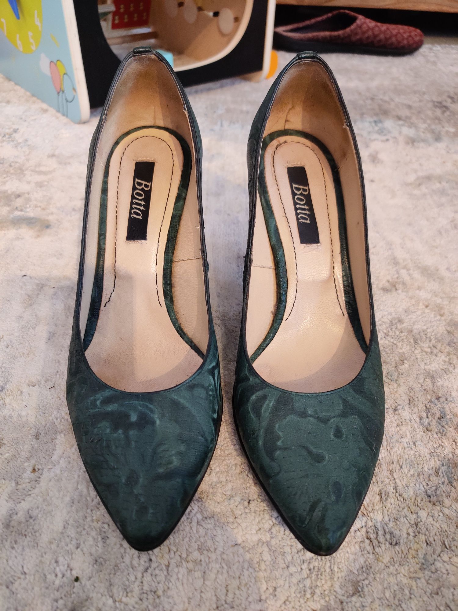 Pantofi verde inchis