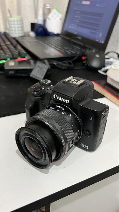 Цифровой фотоаппарат Canon EOS M50 (4K видео, Wi-Fi, блогинг)