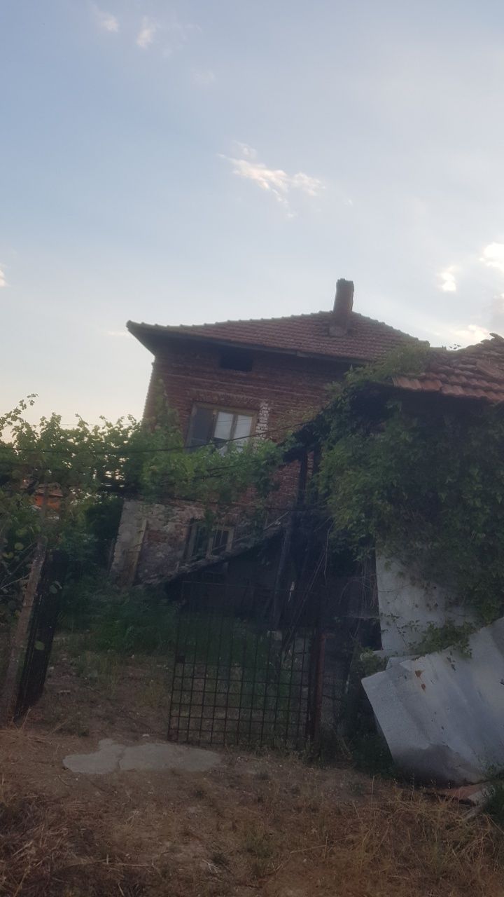 Къща  във село Ладарево
