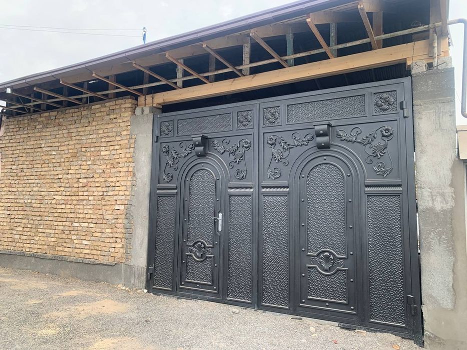 Уй сотилади Янгийул центрида