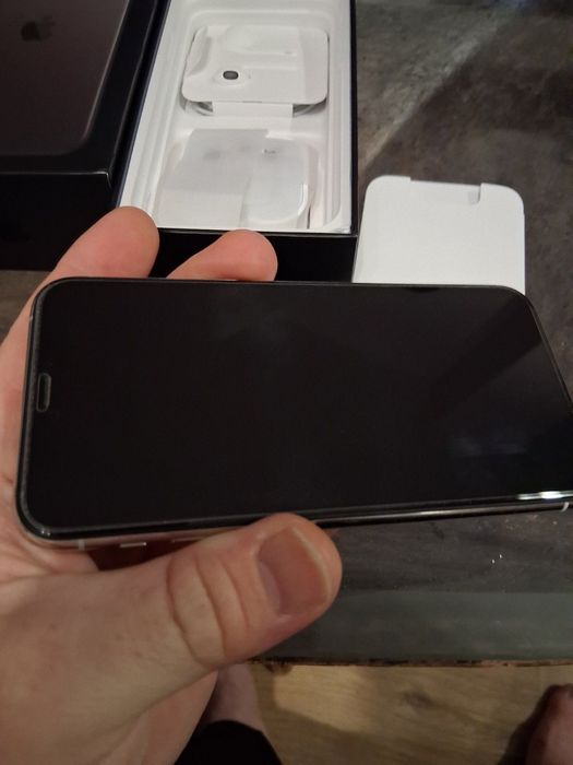 iPhone 11pm перфектен