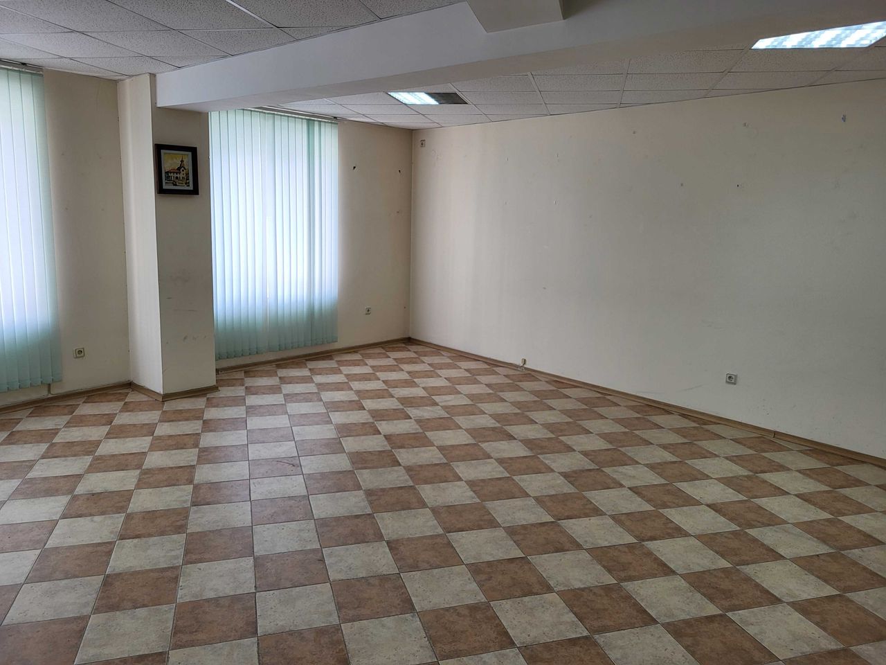 Дава се под наем Офис в Пещера - 78 кв.м за 178.5 € - Снимка #5