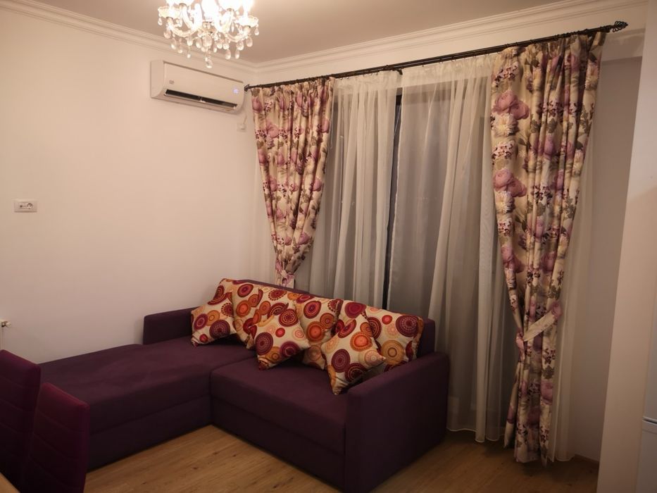 INCHIRIEZ APARTAMENT 2 camere cu 2 bai