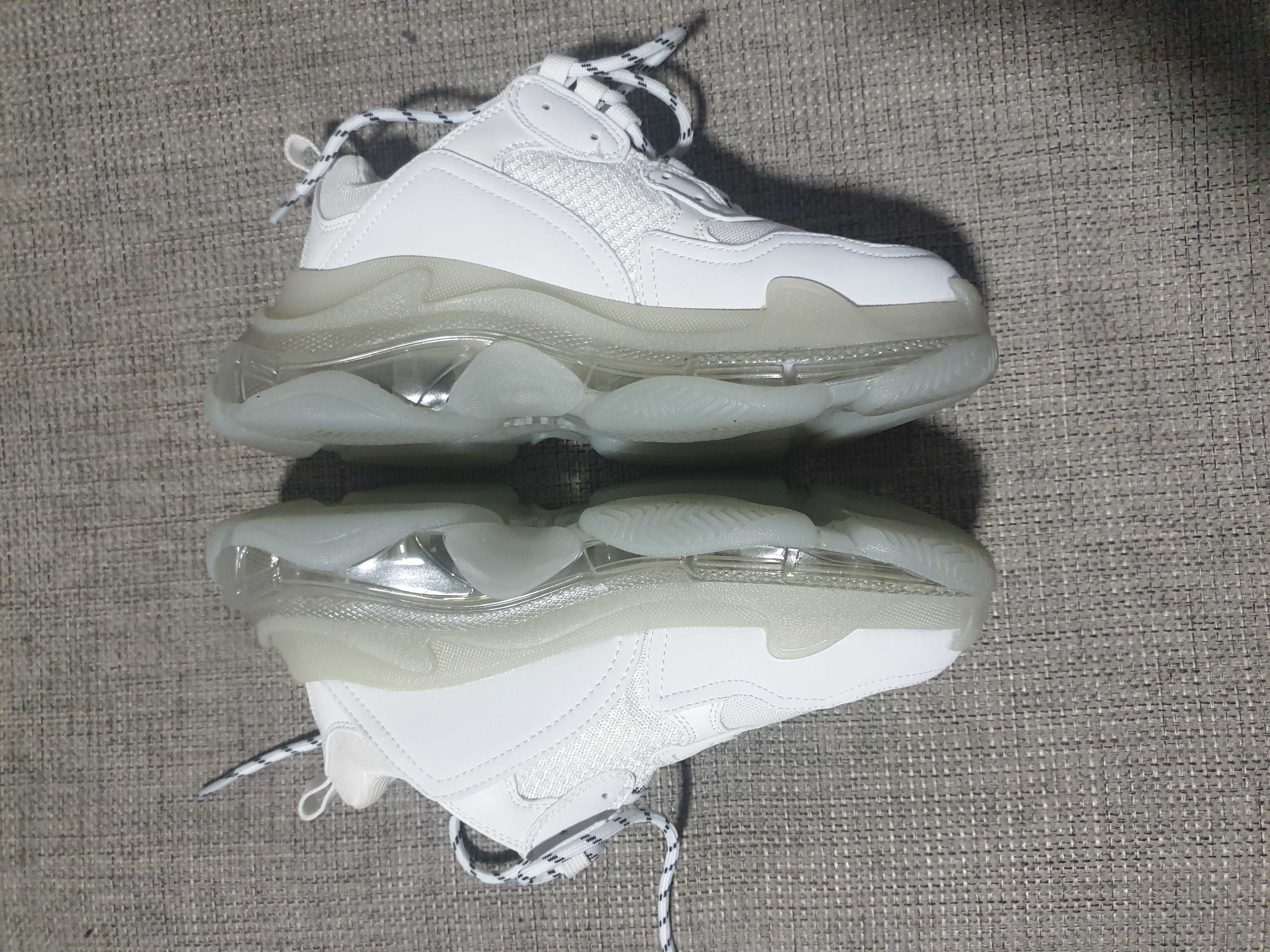 Papuci Balenciaga Triple S