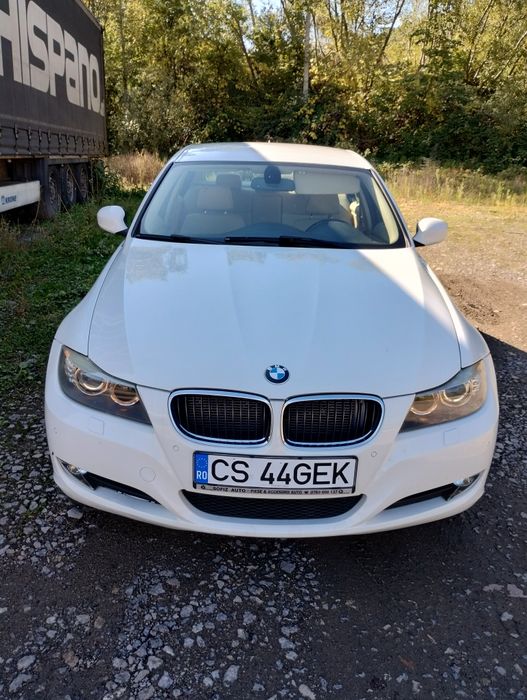 Vând BMW e90 318d facelift 2010
