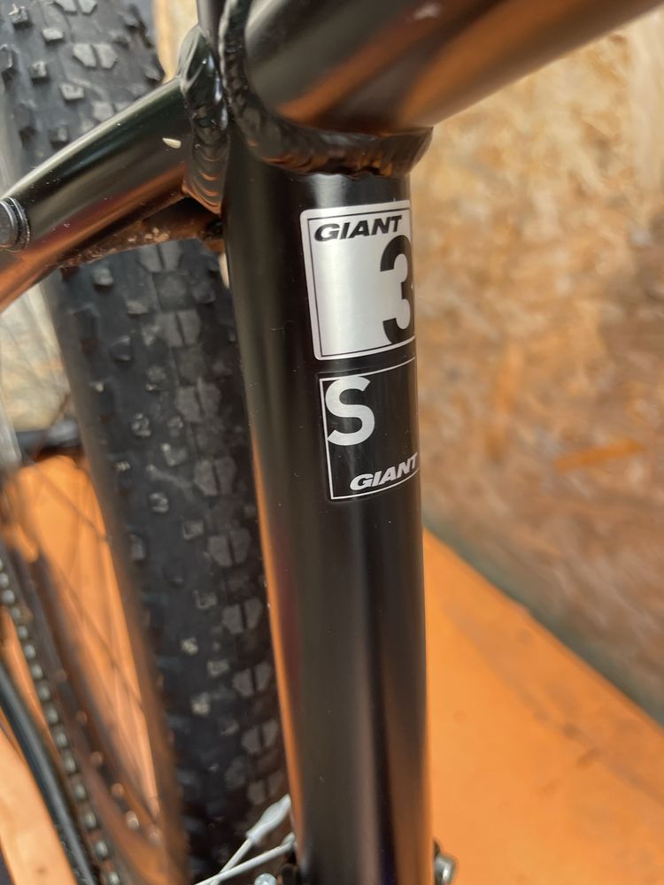 Bicicleta giant frane pe disc hidraulice roti 27.5” cadru aluminiu S