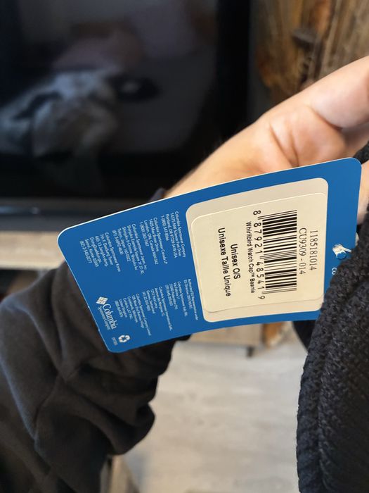 Caciula Columbia Nou cu eticheta !