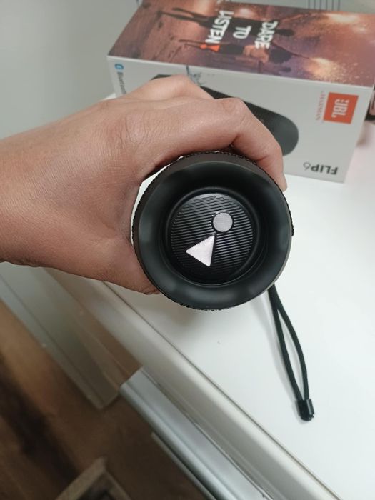 Продавам оригинална тонколонка