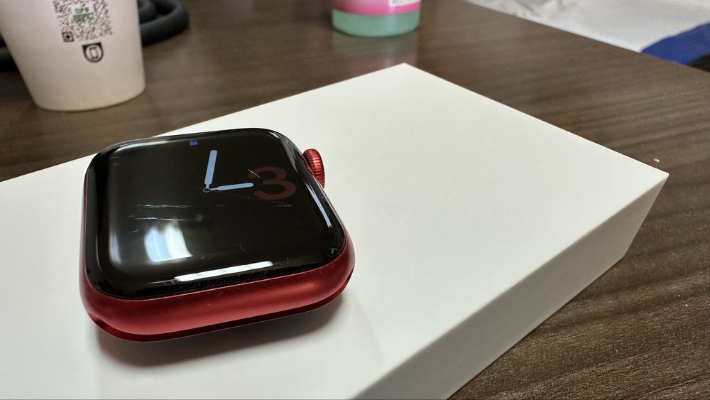 Apple Watch 6 Red