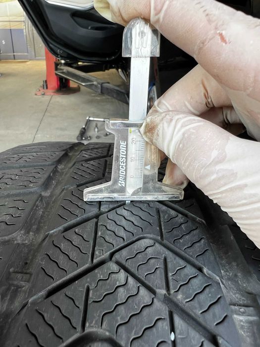 Зимини гуми спорт пакет 225/45/18 255/40/18 Pirelli Sottozero 3* DOT24