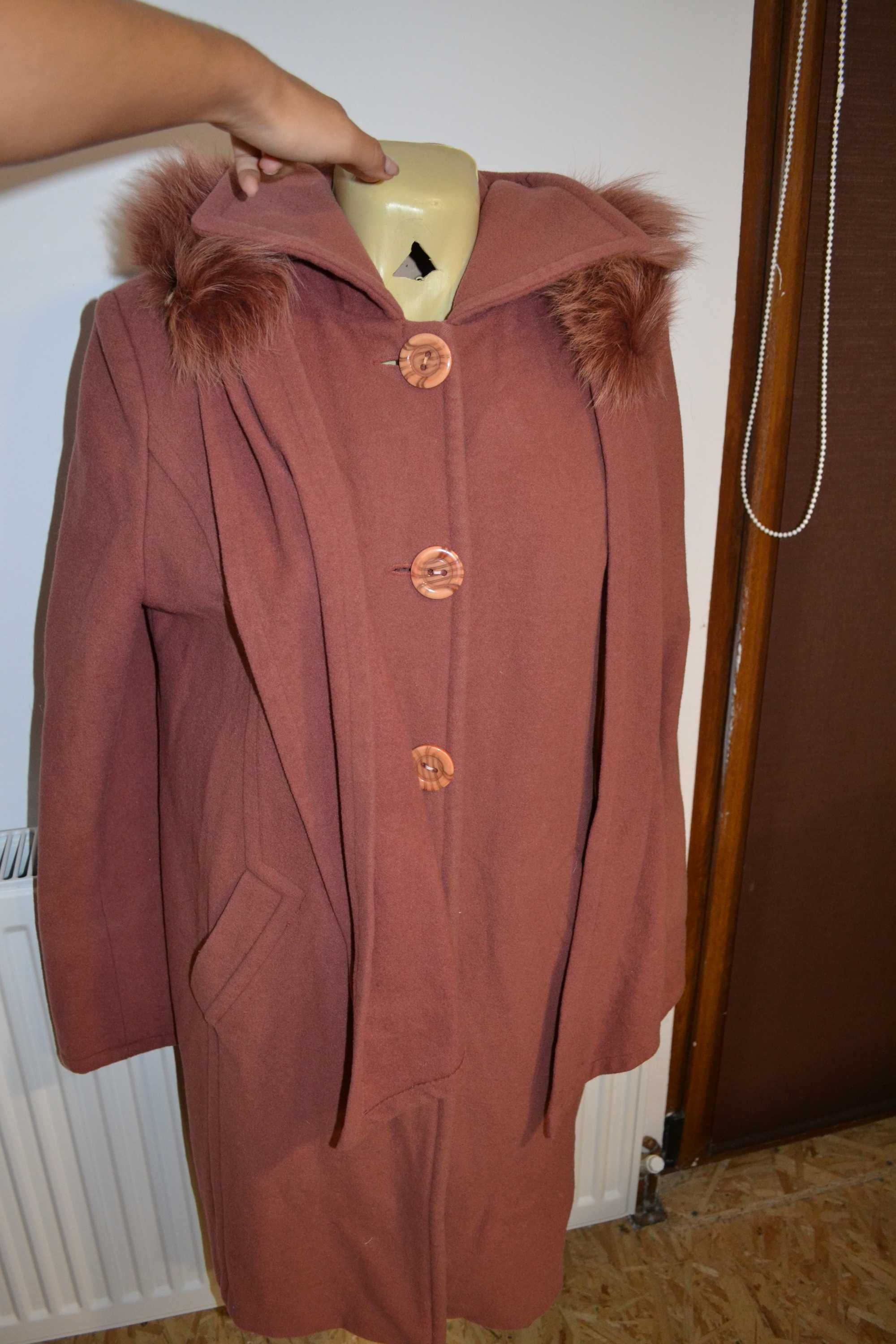 Palton roz, lung pana la genunchi, 80% lână, mar 44, XL